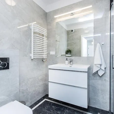 Apartment Premium Glamour Air Condition *